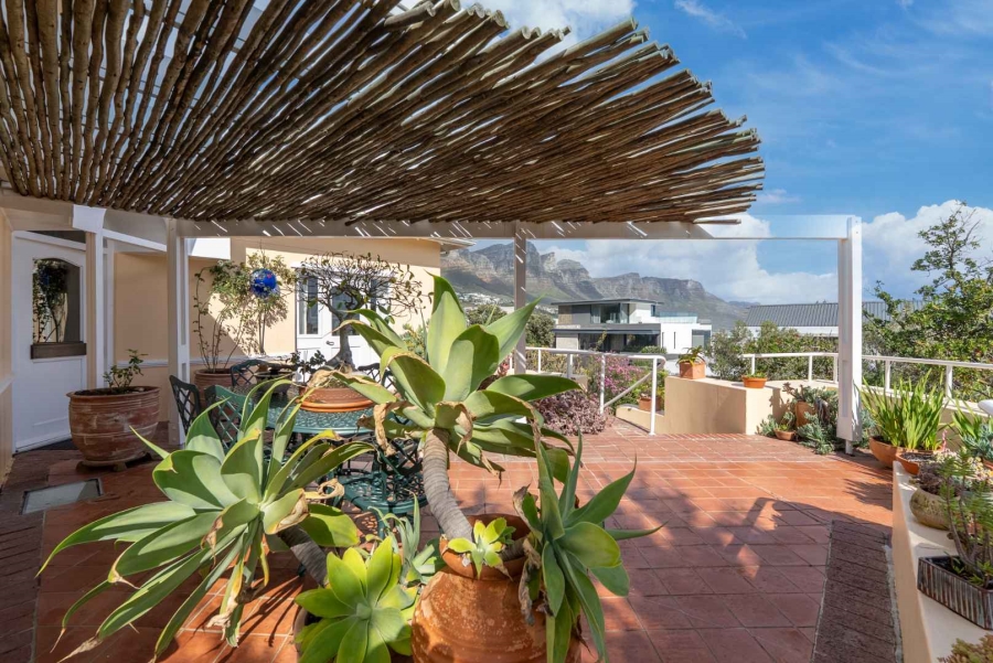 5 Bedroom Property for Sale in Camps Bay Western Cape